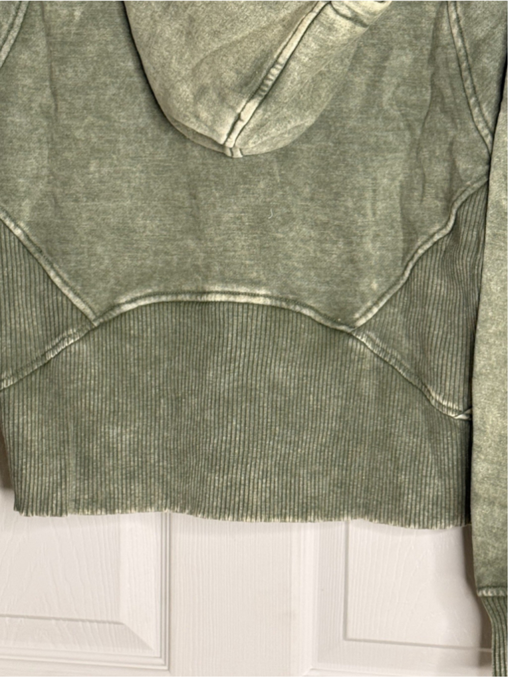 Zenana Outfitters Olive Green Cropped Hooded Sweatshirt Women’s Sz: Small - Picture 5 of 5